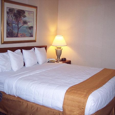 Quality Inn And Conference Center Springfield Ruang foto