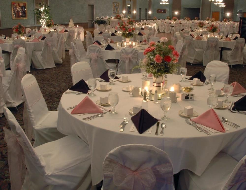 Quality Inn And Conference Center Springfield Bagian luar foto